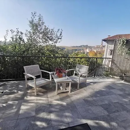 Casa Virginia_4 Posti Letto, Cucina, Terrazzo, Parcheggio, Wi-fi, Nel Cuore Delle Langhe Apartment